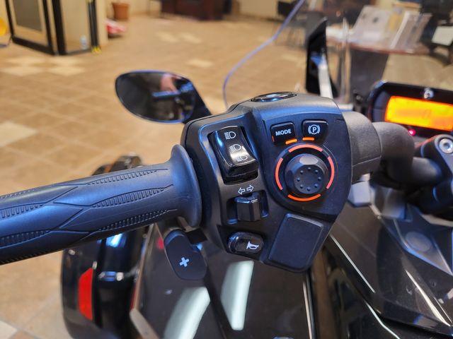 2019 Can Am Spyder F3 SE6 - Transparent Pricing | Dickinson, ND | Autorama Auto Sales and Rentals 2019 Can Am Spyder F3 SE6 - Transparent Pricing | Dickinson, ND | Autorama Auto Sales and Rentals