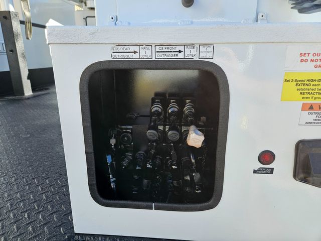 2019 Chevrolet 6500 4X4 MATERIAL HANDLER 42FT ETI ETC37MH BUCET TRUCK | Irving, TX | Pinnacle Trucks