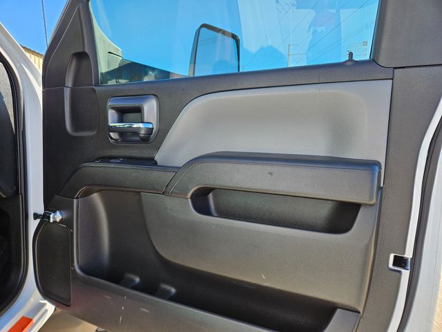 2019 Chevrolet 6500 4X4 MATERIAL HANDLER 42FT ETI ETC37MH BUCET TRUCK | Irving, TX | Pinnacle Trucks 2019 Chevrolet 6500 4X4 MATERIAL HANDLER 42FT ETI ETC37MH BUCET TRUCK | Irving, TX | Pinnacle Trucks