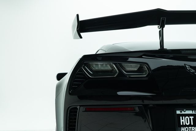 2019 Chevrolet Corvette ZR1 w/ ZTK Track Performance Package | Carrollton, TX | Texas Hot Rides 2019 Chevrolet Corvette ZR1 w/ ZTK Track Performance Package | Carrollton, TX | Texas Hot Rides