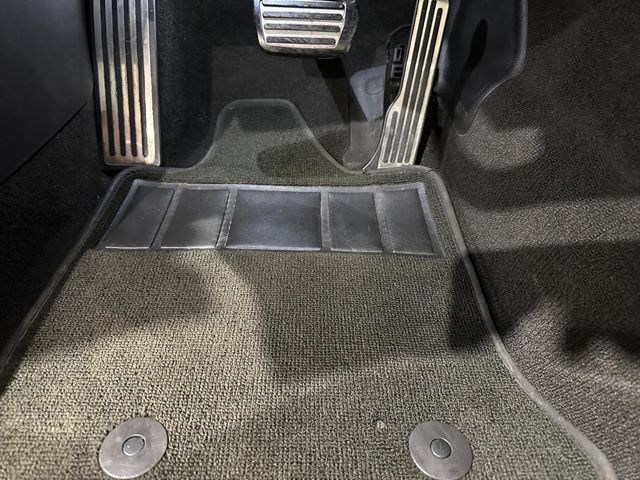 2019 Chevrolet Corvette Coupe 2LT, NPP, Auto, Black Wheels, Elkhart, 78k | Dallas, Texas | Corvette Warehouse 