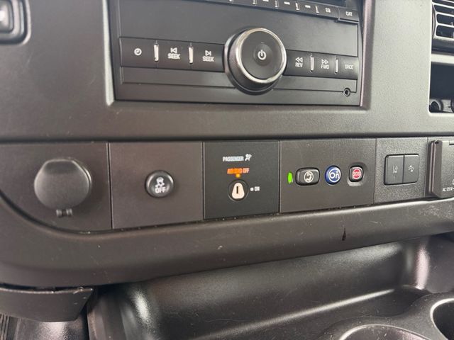 2019 Chevrolet EXPRESS G3500 14FT Box LIFTGATE V8 | Canton, Ohio | Ohio Auto Warehouse LLC 2019 Chevrolet EXPRESS G3500 14FT Box LIFTGATE V8 | Canton, Ohio | Ohio Auto Warehouse LLC