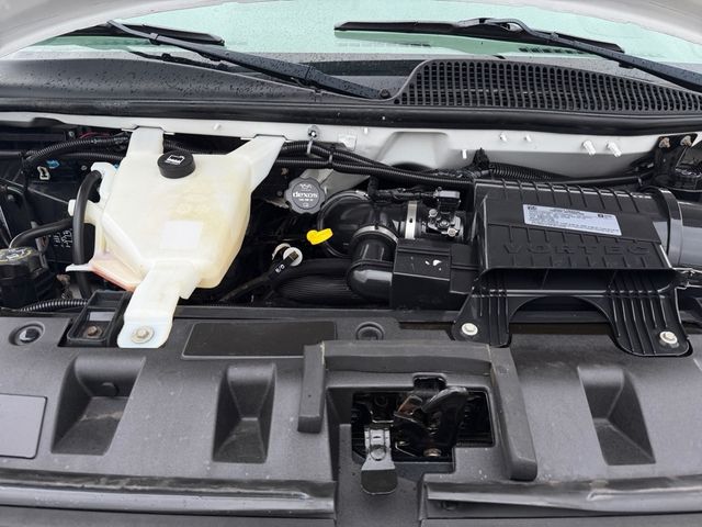 2019 Chevrolet EXPRESS G3500 14FT Box LIFTGATE V8 | Canton, Ohio | Ohio Auto Warehouse LLC 2019 Chevrolet EXPRESS G3500 14FT Box LIFTGATE V8 | Canton, Ohio | Ohio Auto Warehouse LLC