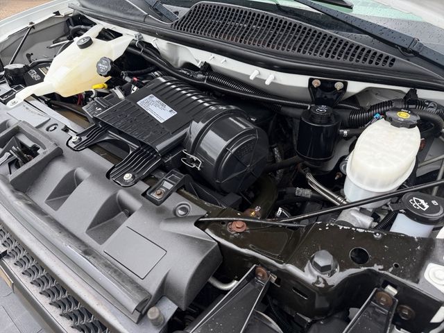 2019 Chevrolet EXPRESS G3500 14FT Box LIFTGATE V8 | Canton, Ohio | Ohio Auto Warehouse LLC 2019 Chevrolet EXPRESS G3500 14FT Box LIFTGATE V8 | Canton, Ohio | Ohio Auto Warehouse LLC