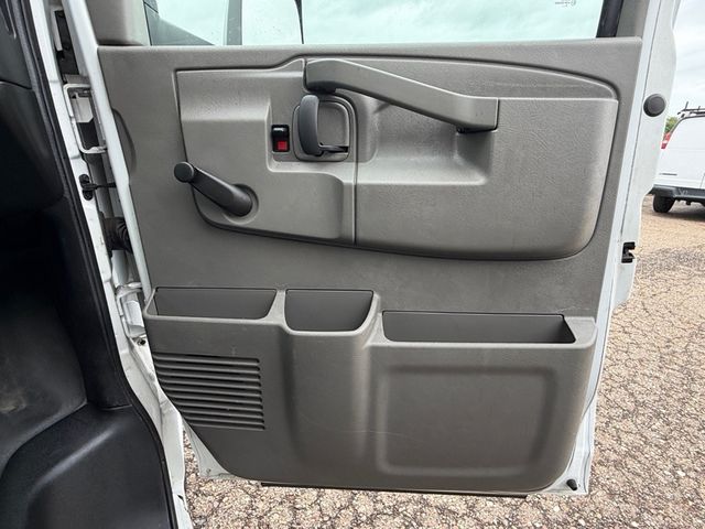 2019 Chevrolet EXPRESS G3500 14FT Box LIFTGATE V8 | Canton, Ohio | Ohio Auto Warehouse LLC