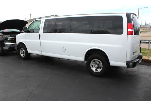 2019 Chevrolet Express LT 3500 12 Passenger Van | Granite City, Illinois | MasterCars Company Inc. 2019 Chevrolet Express LT 3500 12 Passenger Van | Granite City, Illinois | MasterCars Company Inc.