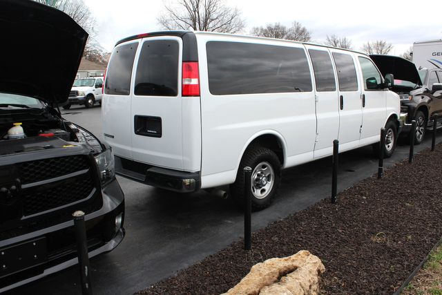 2019 Chevrolet Express LT 3500 12 Passenger Van | Granite City, Illinois | MasterCars Company Inc. 2019 Chevrolet Express LT 3500 12 Passenger Van | Granite City, Illinois | MasterCars Company Inc.