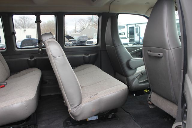 2019 Chevrolet Express LT 3500 12 Passenger Van | Granite City, Illinois | MasterCars Company Inc. 2019 Chevrolet Express LT 3500 12 Passenger Van | Granite City, Illinois | MasterCars Company Inc.