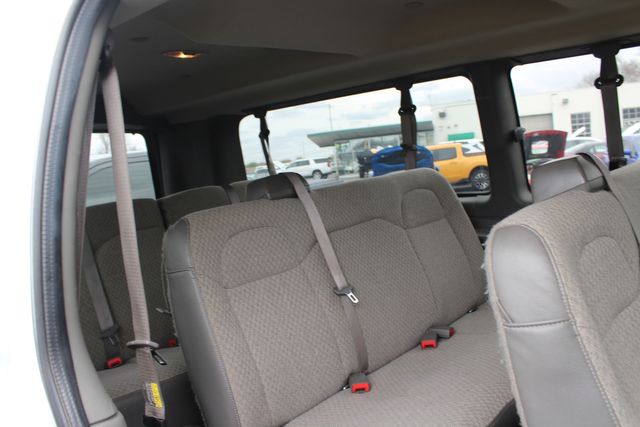 2019 Chevrolet Express LT 3500 12 Passenger Van | Granite City, Illinois | MasterCars Company Inc. 2019 Chevrolet Express LT 3500 12 Passenger Van | Granite City, Illinois | MasterCars Company Inc.