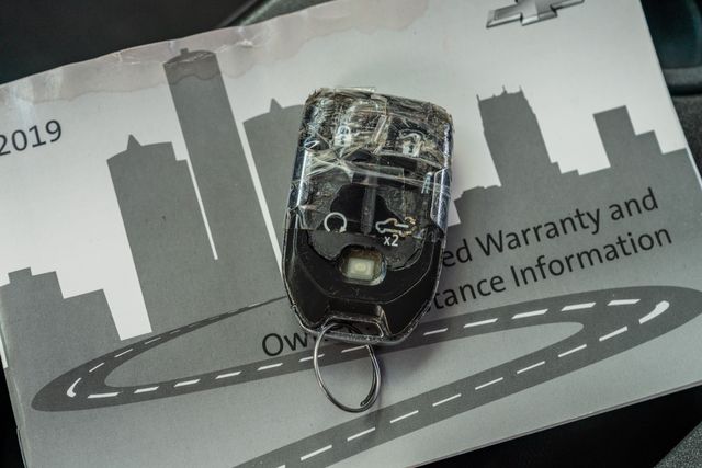 2019 Chevrolet Silverado 1500 RST CREW CAB / ALLSTAR EDITION / 5.3 V8 / UPGRADES | Dallas, TX | Rocky Mountain Truck Stop Dallas