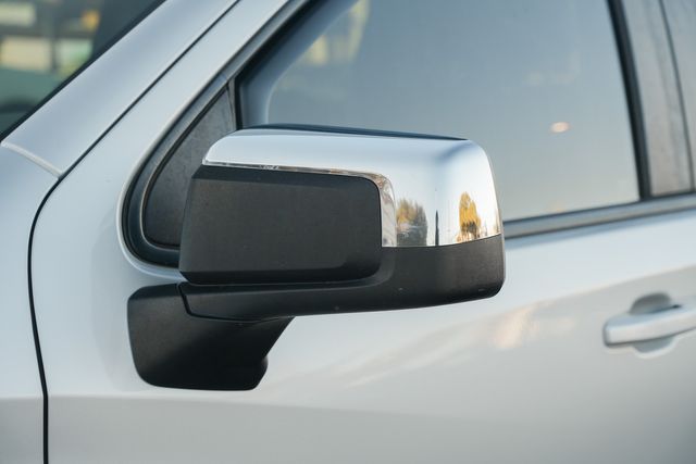 2019 Chevrolet Silverado 1500 LT CREW CAB Z71 / CLEAN CARFAX / 4X4 5.3L V-8 | Austin, TX | Rocky Mountain Truck Stop Austin