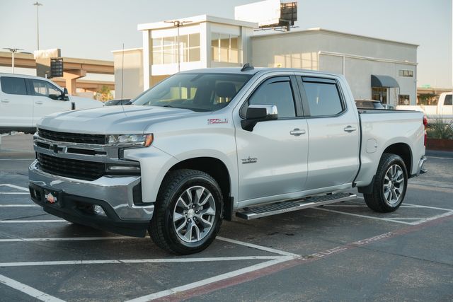 2019 Chevrolet Silverado 1500 LT CREW CAB Z71 / CLEAN CARFAX / 4X4 5.3L V-8 | Austin, TX | Rocky Mountain Truck Stop Austin