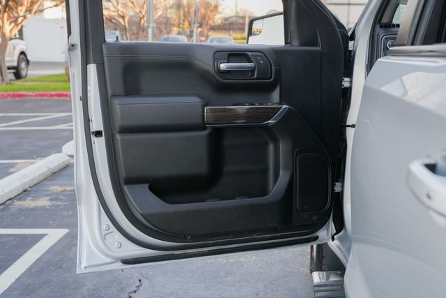 2019 Chevrolet Silverado 1500 LT CREW CAB Z71 / CLEAN CARFAX / 4X4 5.3L V-8 | Austin, TX | Rocky Mountain Truck Stop Austin 2019 Chevrolet Silverado 1500 LT CREW CAB Z71 / CLEAN CARFAX / 4X4 5.3L V-8 | Austin, TX | Rocky Mountain Truck Stop Austin