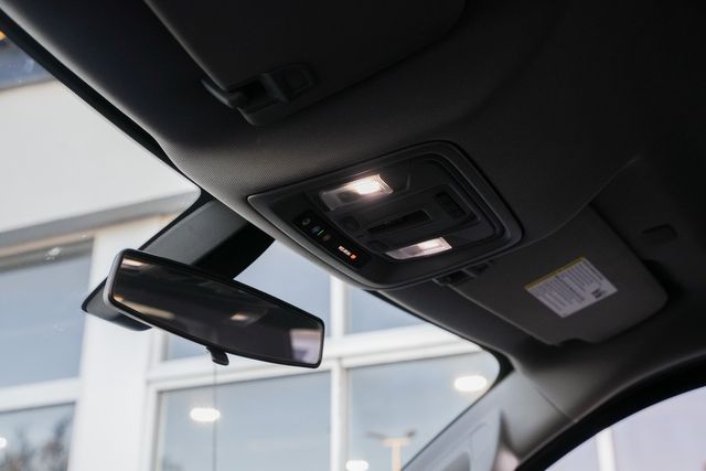 2019 Chevrolet Silverado 1500 LT CREW CAB Z71 / CLEAN CARFAX / 4X4 5.3L V-8 | Austin, TX | Rocky Mountain Truck Stop Austin