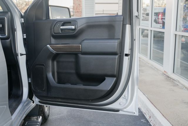 2019 Chevrolet Silverado 1500 LT CREW CAB Z71 / CLEAN CARFAX / 4X4 5.3L V-8 | Austin, TX | Rocky Mountain Truck Stop Austin