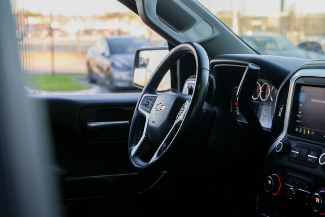 2019 Chevrolet Silverado 1500 LT CREW CAB Z71 / CLEAN CARFAX / 4X4 5.3L V-8 | Austin, TX | Rocky Mountain Truck Stop Austin 2019 Chevrolet Silverado 1500 LT CREW CAB Z71 / CLEAN CARFAX / 4X4 5.3L V-8 | Austin, TX | Rocky Mountain Truck Stop Austin