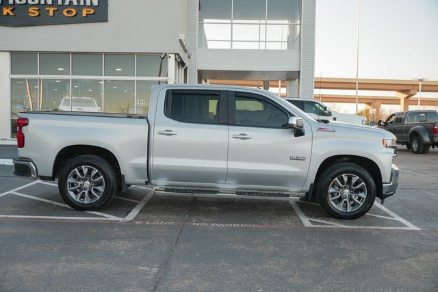 2019 Chevrolet Silverado 1500 LT CREW CAB Z71 / CLEAN CARFAX / 4X4 5.3L V-8 | Austin, TX | Rocky Mountain Truck Stop Austin