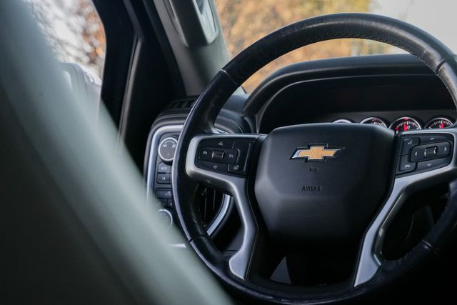 2019 Chevrolet Silverado 1500 LT CREW CAB Z71 / CLEAN CARFAX / 4X4 5.3L V-8 | Austin, TX | Rocky Mountain Truck Stop Austin