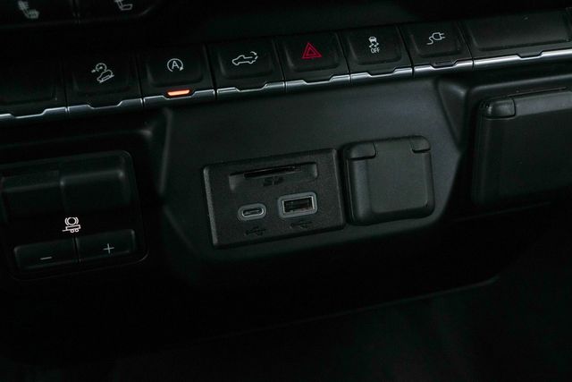 2019 Chevrolet Silverado 1500 LT CREW CAB Z71 / CLEAN CARFAX / 4X4 5.3L V-8 | Austin, TX | Rocky Mountain Truck Stop Austin