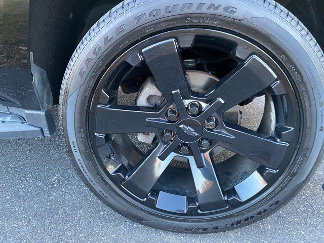 2019 Chevrolet Suburban LT | Ephrata, PA | Pine Tree Motors