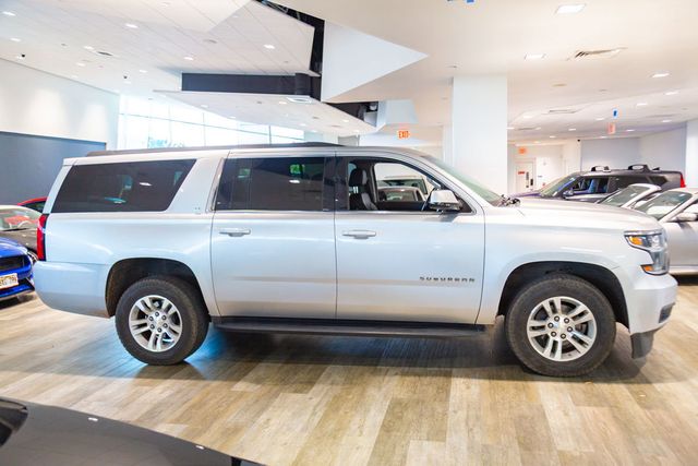 2019 Chevrolet Suburban LT Leather  w 3rd row