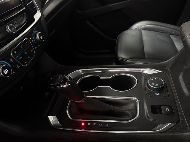 2019 Chevrolet TRAVERSE LT | Houston, TX | Texas Star Motors