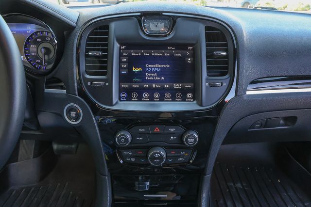 2019 Chrysler 300 S