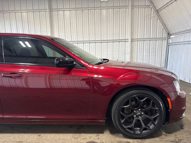 2019 Chrysler 300 Touring 2019 Chrysler 300 Touring