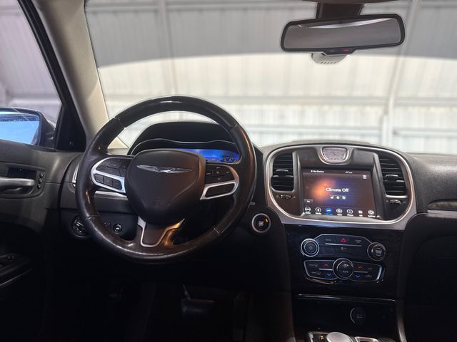 2019 Chrysler 300 LIMITED | Houston, TX | Texas Star Motors 2019 Chrysler 300 LIMITED | Houston, TX | Texas Star Motors