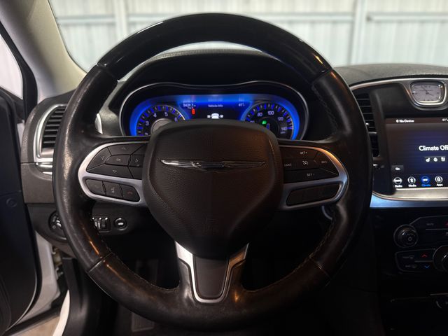 2019 Chrysler 300 LIMITED