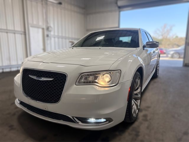 2019 Chrysler 300 LIMITED
