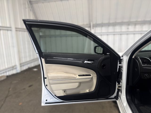 2019 Chrysler 300 Touring L | Houston, TX | Texas Star Motors 2019 Chrysler 300 Touring L | Houston, TX | Texas Star Motors