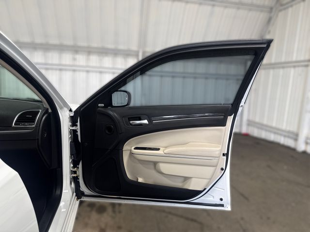 2019 Chrysler 300 Touring L | Houston, TX | Texas Star Motors 2019 Chrysler 300 Touring L | Houston, TX | Texas Star Motors