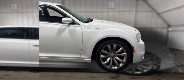 2019 Chrysler 300 Touring L 2019 Chrysler 300 Touring L