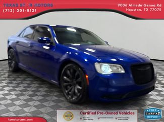 2019 Chrysler 300 Touring | Houston, TX | Texas Star Motors