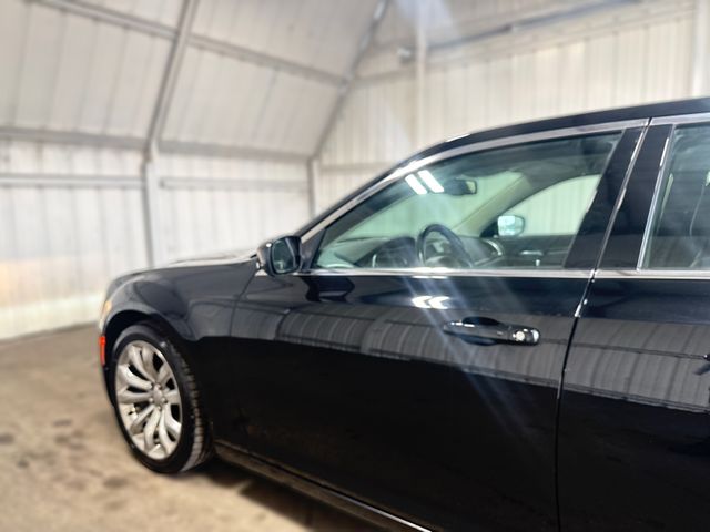 2019 Chrysler 300 Touring | Houston, TX | Texas Star Motors