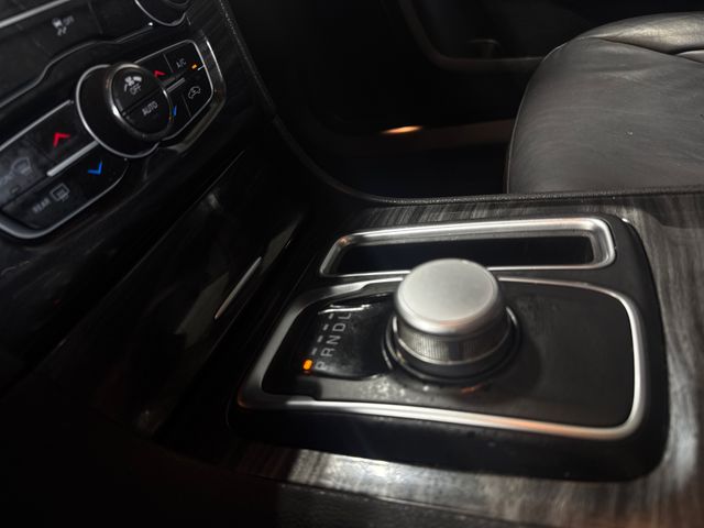 2019 Chrysler 300 Touring 2019 Chrysler 300 Touring