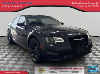 2019 Chrysler 300 Touring | Houston, TX | Texas Star Motors