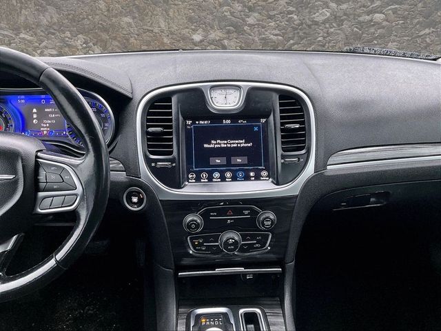 2019 Chrysler 300 Touring