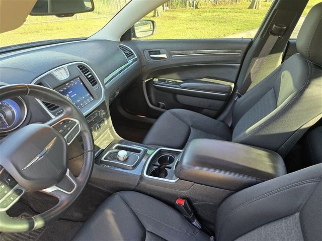 2019 Chrysler 300 Touring 2019 Chrysler 300 Touring