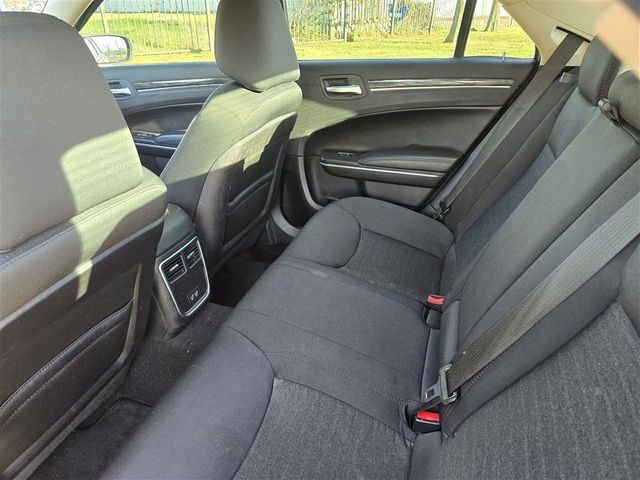 2019 Chrysler 300 Touring