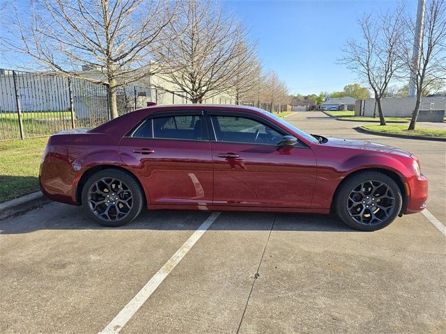 2019 Chrysler 300 Touring