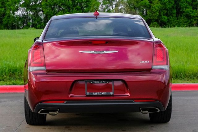 2019 Chrysler 300 Touring