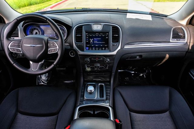 2019 Chrysler 300 Touring