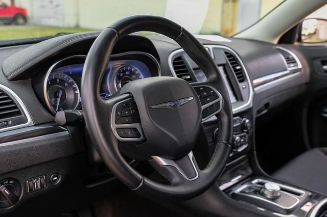 2019 Chrysler 300 Touring