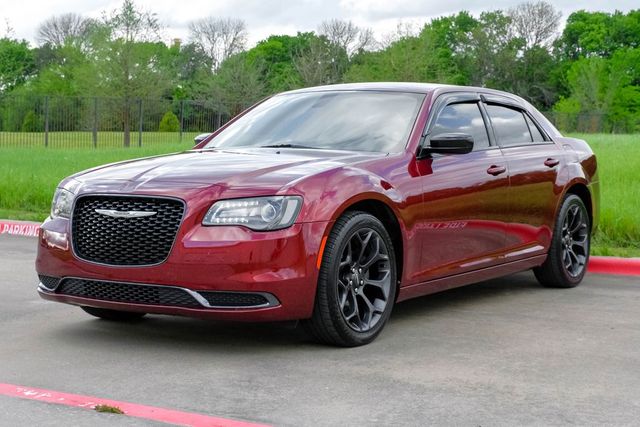 2019 Chrysler 300 Touring