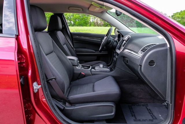 2019 Chrysler 300 Touring 2019 Chrysler 300 Touring