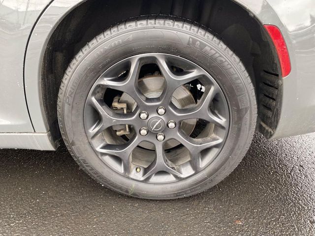 2019 Chrysler 300 300S