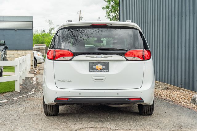 2019 Chrysler Pacifica Touring L / LOADED / LUXURY / ALWAYS TEXAS OWNED | Austin, TX | Rocky Mountain Truck Stop Austin