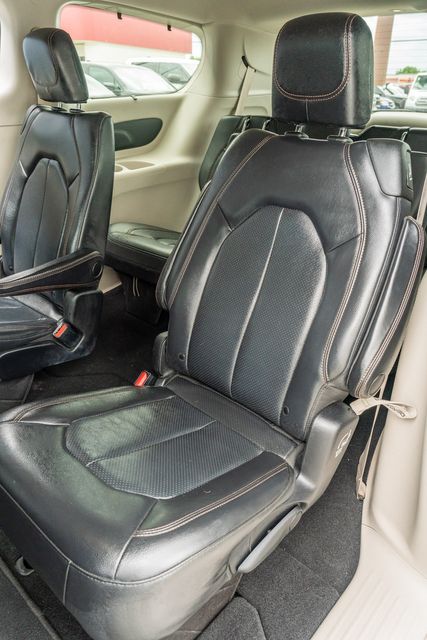 2019 Chrysler Pacifica Touring L / LOADED / LUXURY / ALWAYS TEXAS OWNED | Austin, TX | Rocky Mountain Truck Stop Austin 2019 Chrysler Pacifica Touring L / LOADED / LUXURY / ALWAYS TEXAS OWNED | Austin, TX | Rocky Mountain Truck Stop Austin